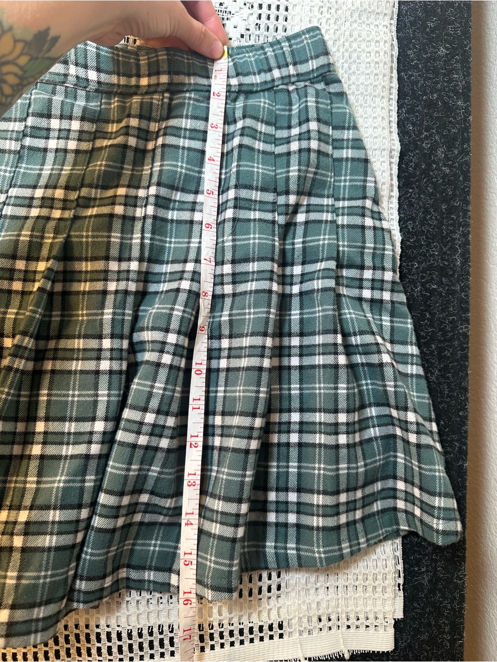 Hollister Green Plaid Pleated Skirt - Picture 6 of 6